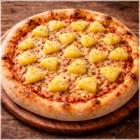 Tomaten, kaas, ananas