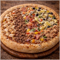 Tomaten, kaas, oregano, champignons, ham, salami, gehakt, tonijn, paprika, ui, olijven, kip, artisjokken