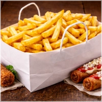 met 4 frikandellen of kroketten